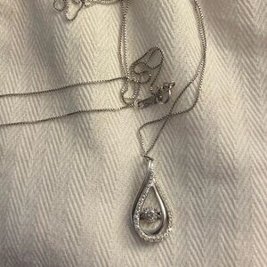 Elegant Silver Teardrop Pendant Necklace